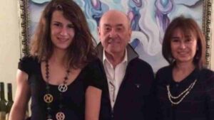 Deniz Durmay kimdir