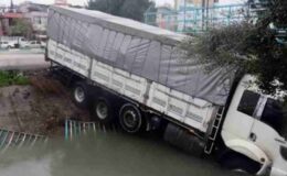 Alanya’da Freni Tutmayan Tırın Sebep Olduğu Kaza: 4 Yaralı