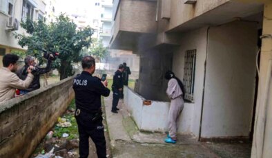Antalya’da Oto Tamirhanesinde Çıkan Yangın, Apartman Sakinlerini Korkuttu