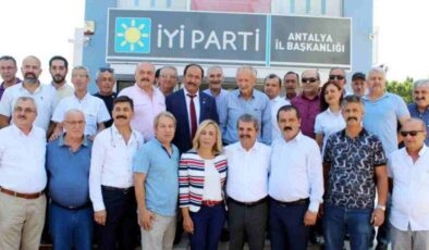 Antalya’da İyi Parti’de Sürpriz İstifa: 6 Kişi Görevinden Ayrıldı