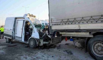 Antalya’da Midibüs Kazası: 9 Yaralı!