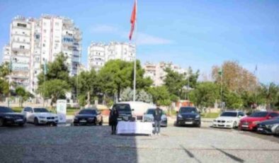 Antalya’da Yasa Dışı Bahis Operasyonunda El Konulan Araçlar Sergilendi: 1,5 Milyarlık Vurgun!
