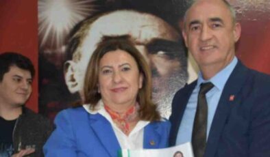 Deniz Karakurt kimdir, nerelidir? CHP İzmir Menemen Belediye Başkanı adayı Deniz Karakurt kaç yaşında?