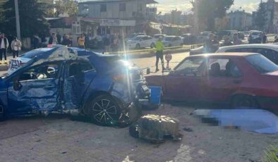 Kepez’de Otobüs Durağı Faciası: 2 Can Kaybı, 1 Yaralı