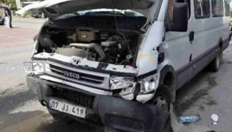 Manavgat’ta Minibüs Kazası: Dikkatsizlik Yaraladı