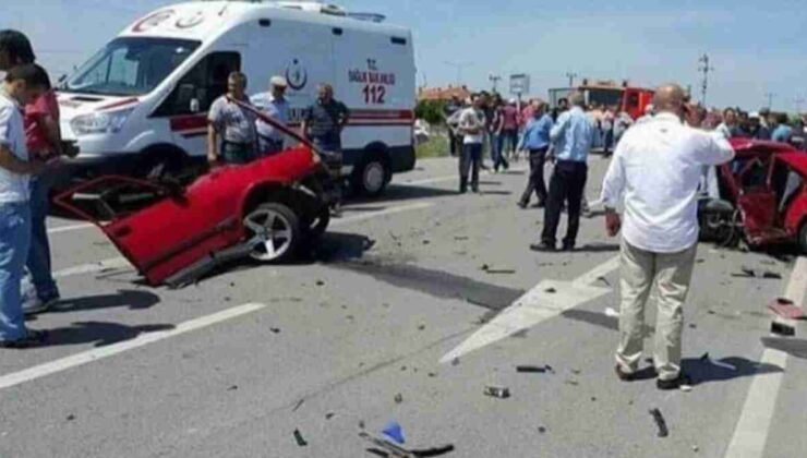 Tofaş’ın Kaderi: Tır Çarpışması Sonucu Ortadan İkiye Ayrıldı!