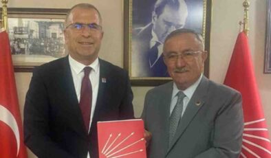 Ünal Işık kimdir, nerelidir? CHP İzmir Gaziemir Belediye Başkanı adayı Ünal Işık kaç yaşında?