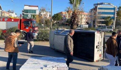 Antalya’da Kontrolden Çıkan Araç Pikaba Çarptı, Ancak Bu Kez Sonuçlar Daha Ciddi Değil