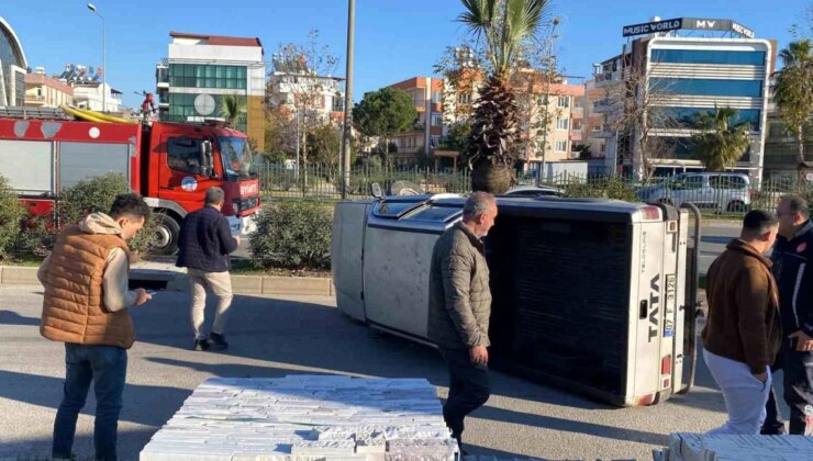 Antalya’da Kontrolden Çıkan Araç Pikaba Çarptı, Ancak Bu Kez Sonuçlar Daha Ciddi Değil