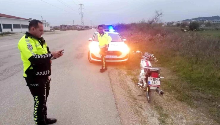 Antalya Manavgat’ta Motosiklet Kazası: Sürücü Yaralandı