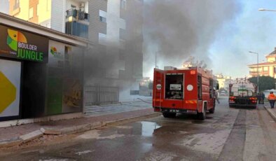 Antalya’da Tırmanış Salonunda Sobadan Çıkan Yangın, Hızlı Müdahale ile Kontrol Altına Alındı