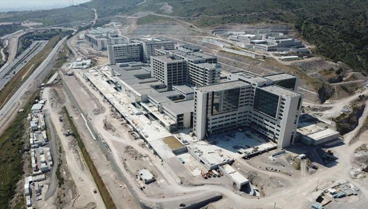 İzmir Şehir Hastanesi’nin Açılışı Yine Ertelendi